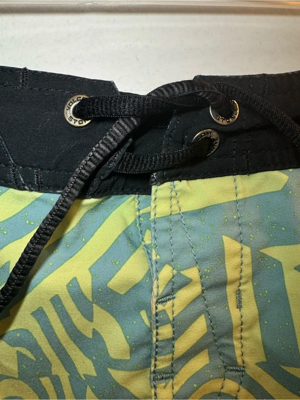 Volcom Boys Youth Aqua & Peach Geometric Surf shorts